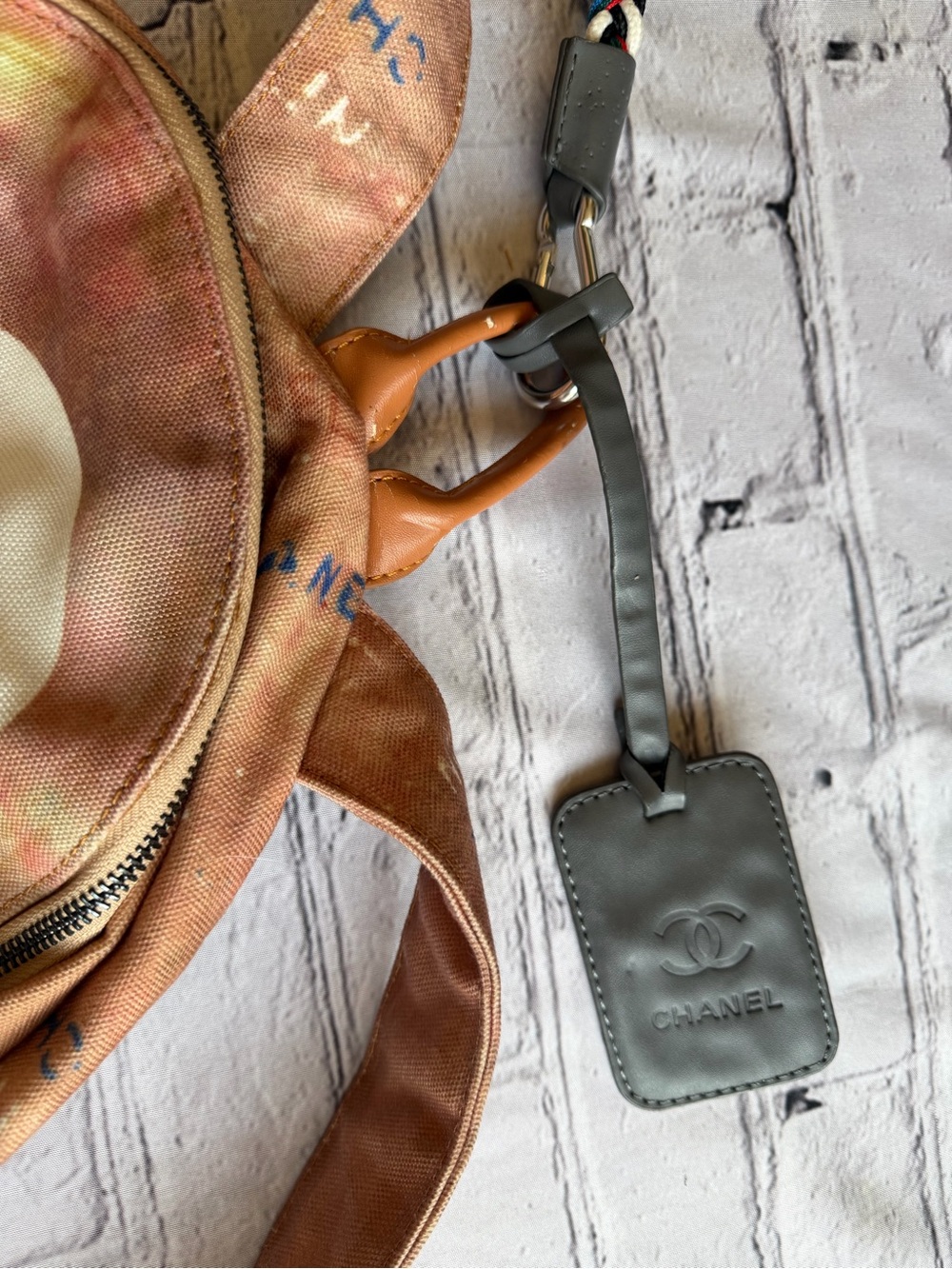 Chanel Graffiti Canvas Backpack
"31 Rue Cambon"  Rare Streetwear - Picture 2 of 16
